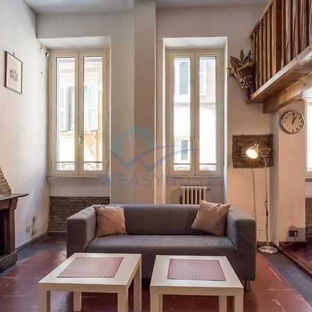 Warm Nest In The Old Building Of Piazza Navona Apartment Rome Bagian luar foto