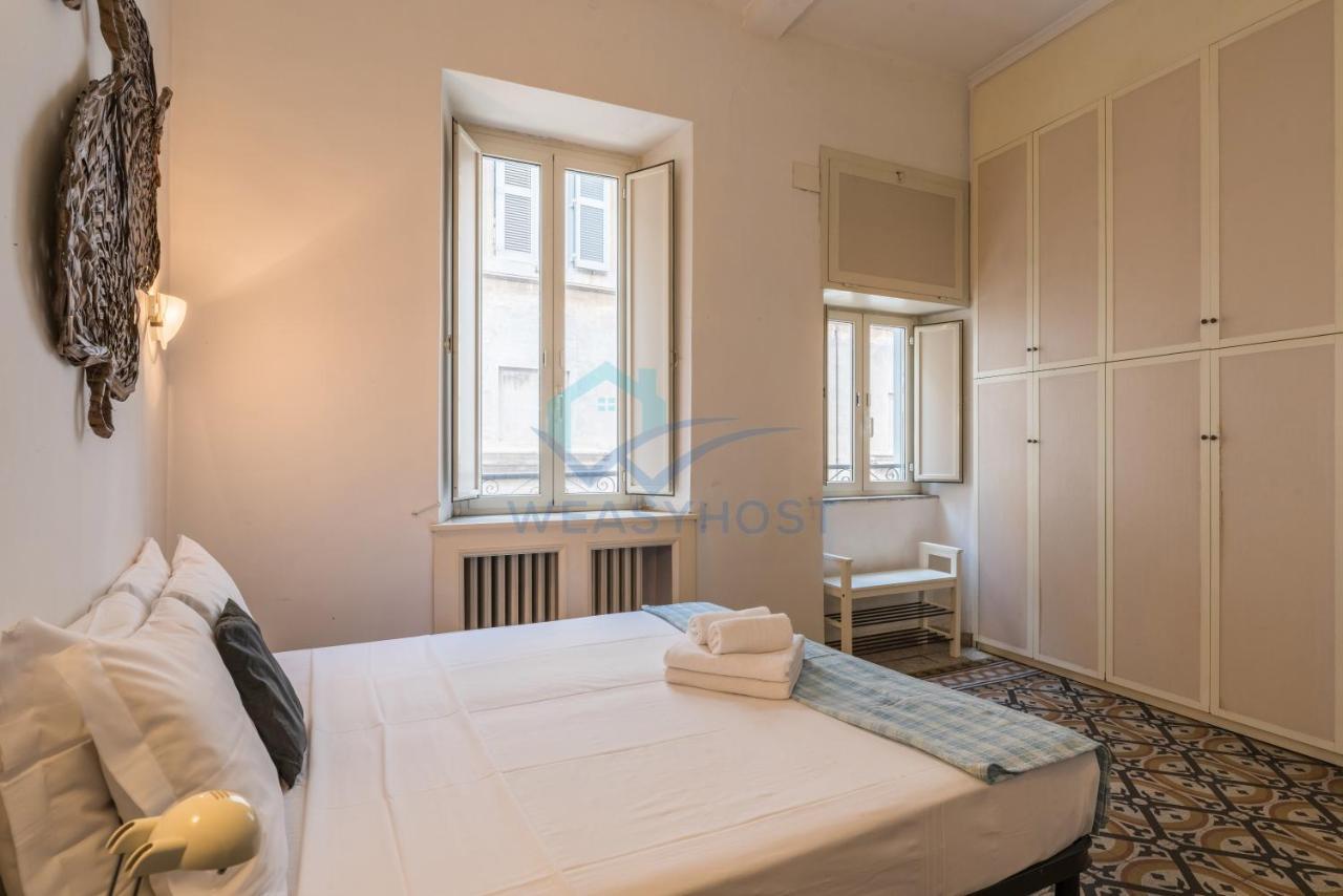 Warm Nest In The Old Building Of Piazza Navona Apartment Rome Bagian luar foto