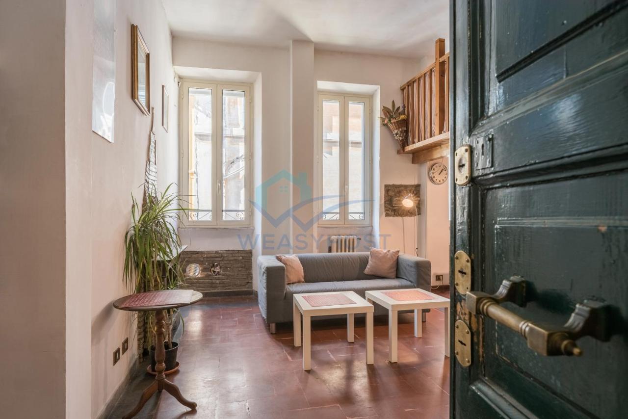 Warm Nest In The Old Building Of Piazza Navona Apartment Rome Bagian luar foto